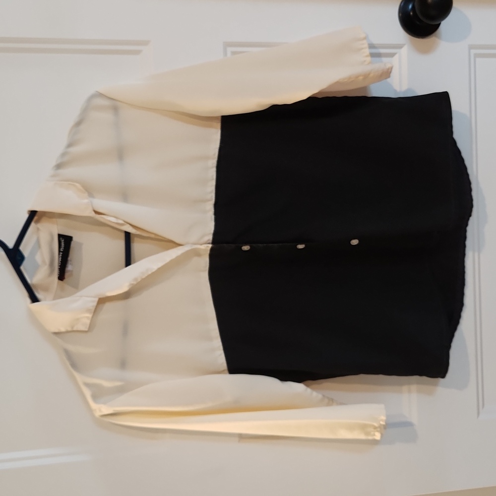 Vintage 2-Toned Uptown Girl Button-down Blouse